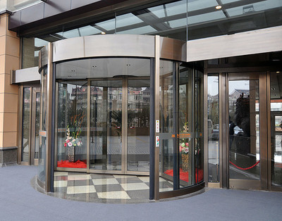 兩翼豪華型旋轉門_酒店及商業(yè)空間在線