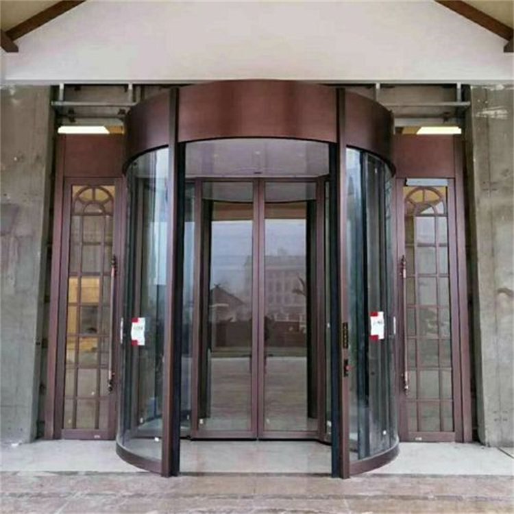 兩翼豪華旋轉(zhuǎn)門(mén) 全自動(dòng)銅質(zhì)工藝，定制隔斷，尊享之選